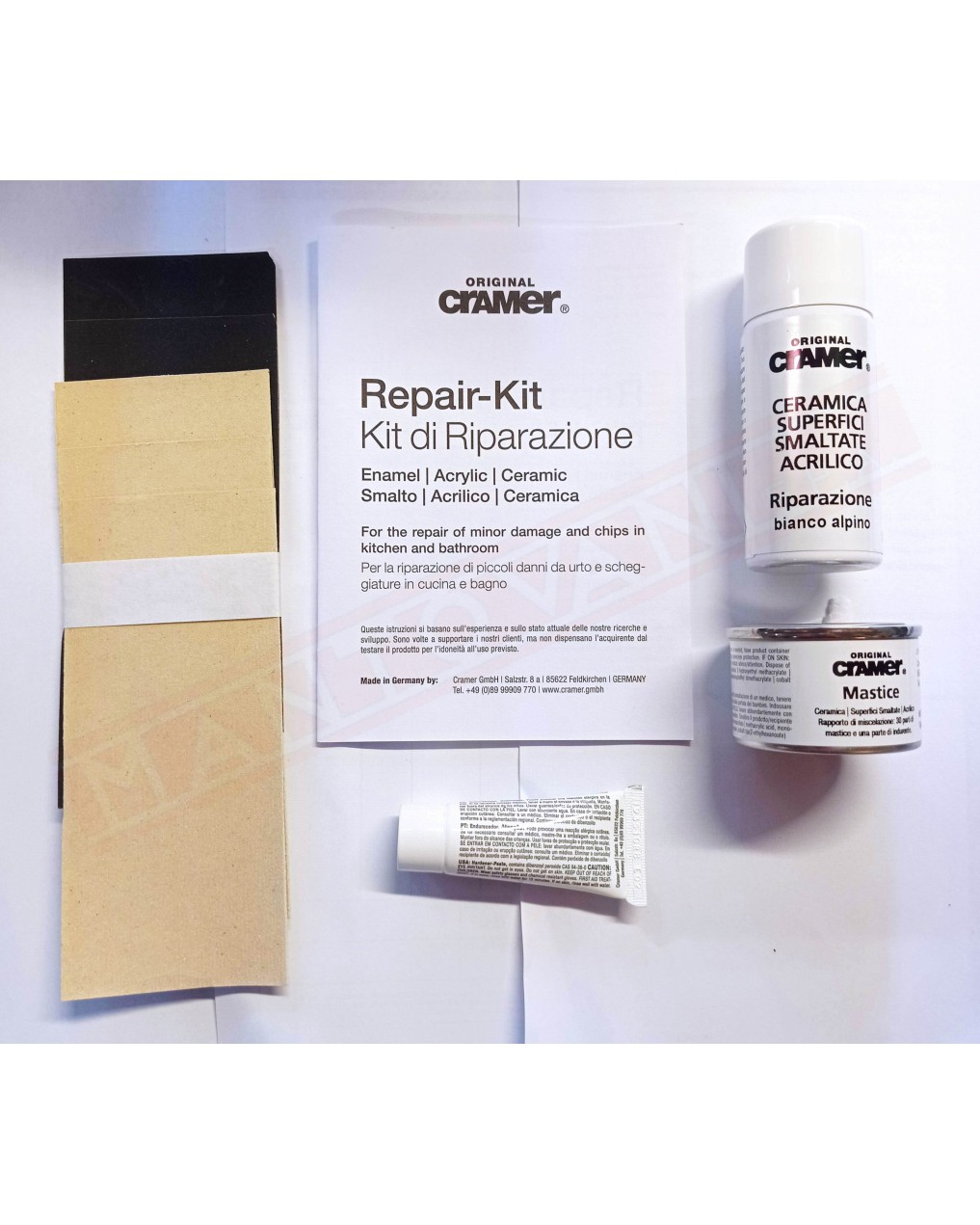 Kit riparazione per sanitari prodotto bicomponenete opaco con spray di vernice bianca lucida come finitura