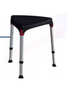 Sgabello con seduta nera e tre gambe in alluminio regolabile in altezza da 39 a 54 seduta 39x39 per persone massimo 150 kg