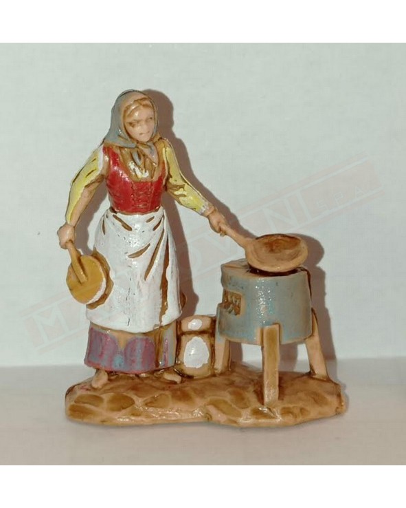 Donna che cucina con padelle statuina 3.5CM per presepe collezione Martino Landi